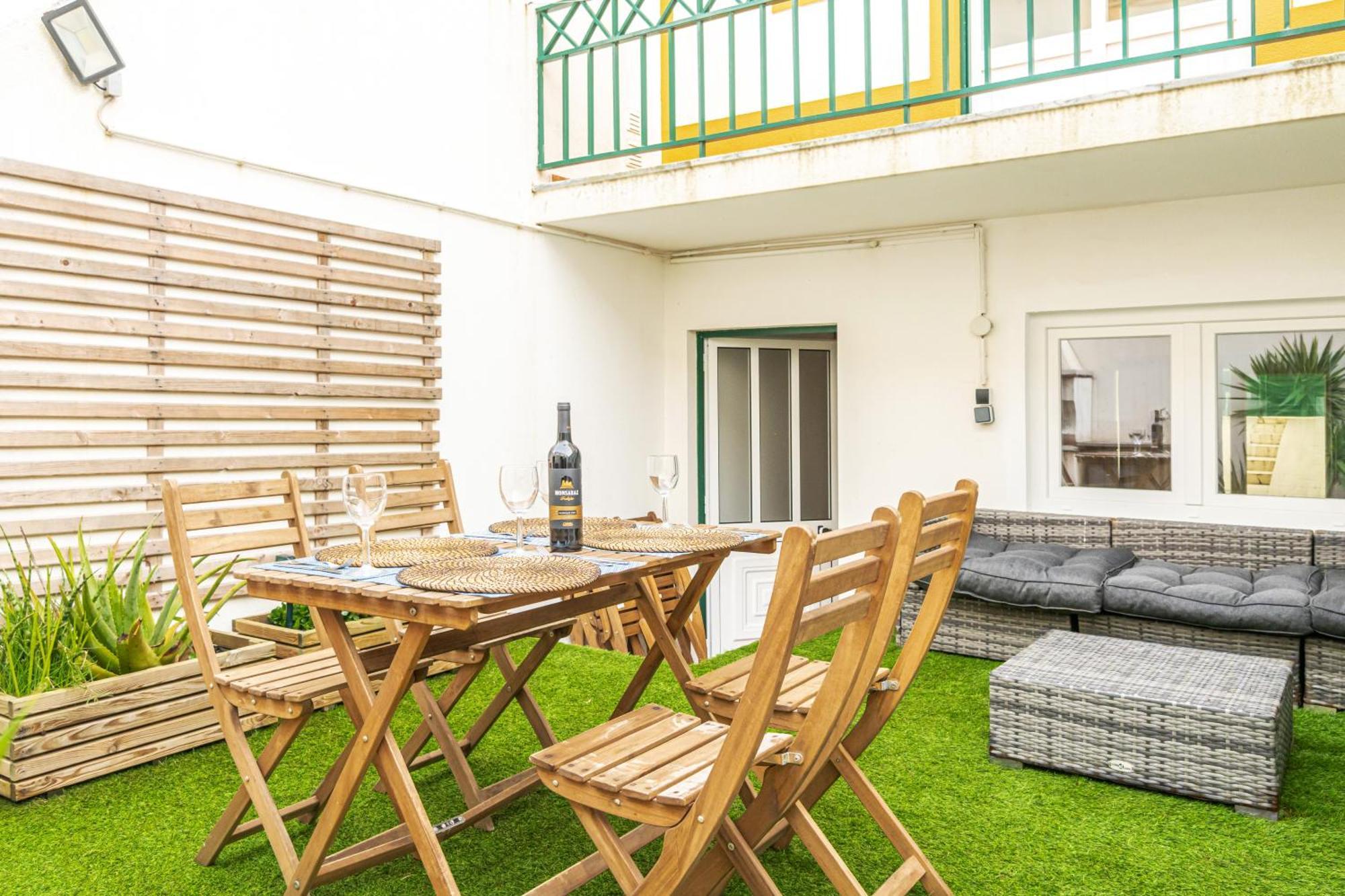 Baleal Happiness Surf House Villa Ferrel  Exterior photo